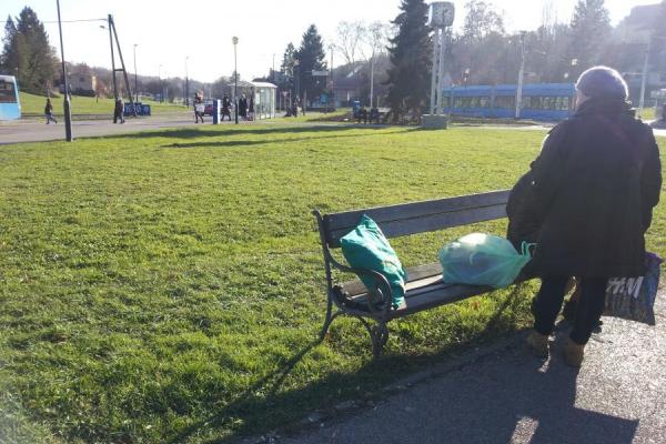 na okretištu tramvaja Mihaljevac, subota, 7.12. oko 14h